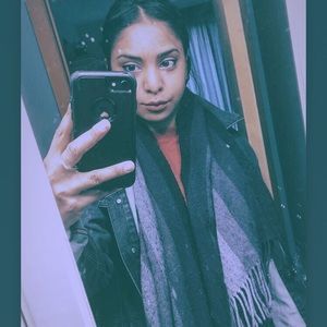 Meet your Posher, Dana